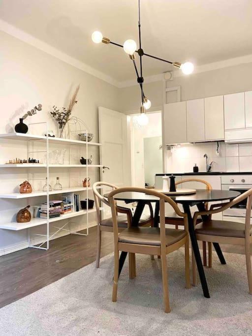 Glorious Apartment In Hakaniemi Helsinki Exterior photo